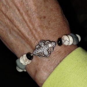 Filigree Diamond Sterling Silver and Cream/Blue Agate/Stone Beaded Bracelet